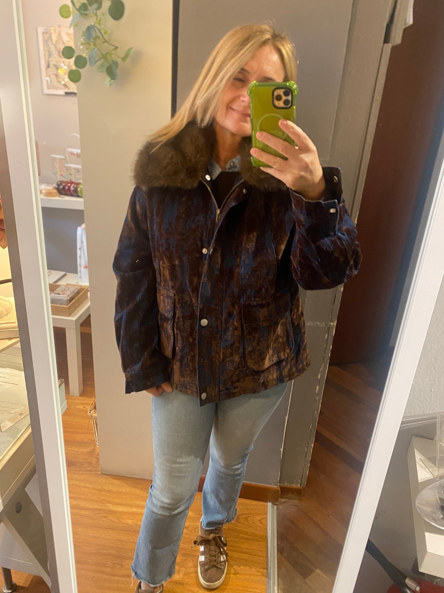 Giacca jeans e velluto con collo ecopelliccia