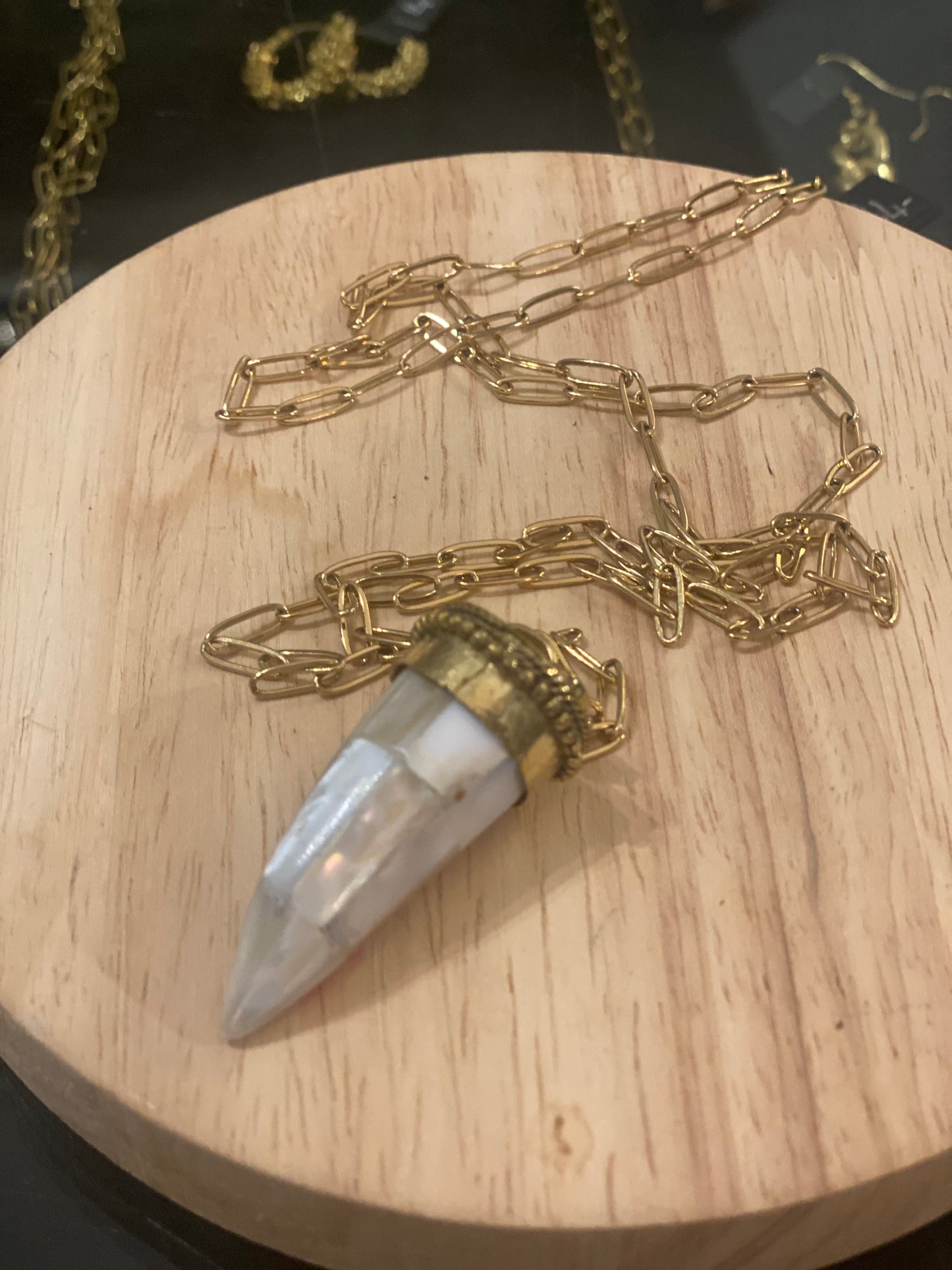 Colllana corno madreperla medio