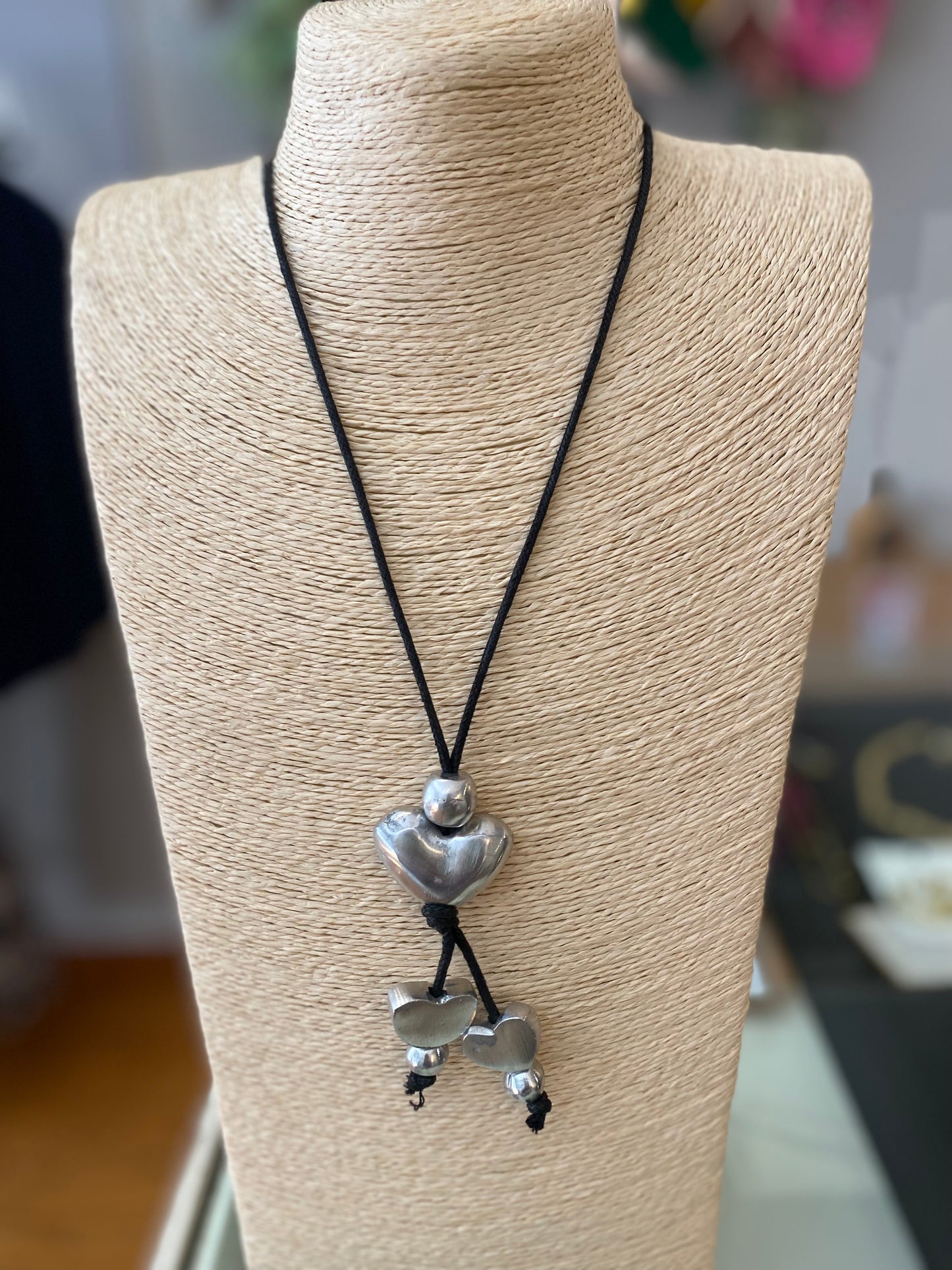 Collane con pendente alluminio.