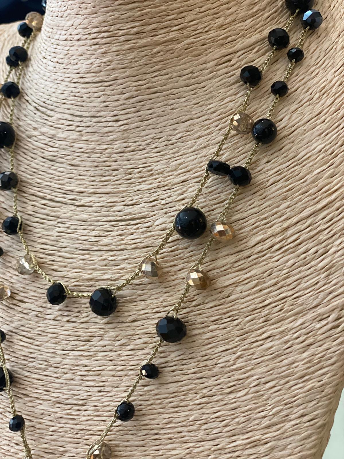 Collana lunga in pietre dure "Le Giravolte"