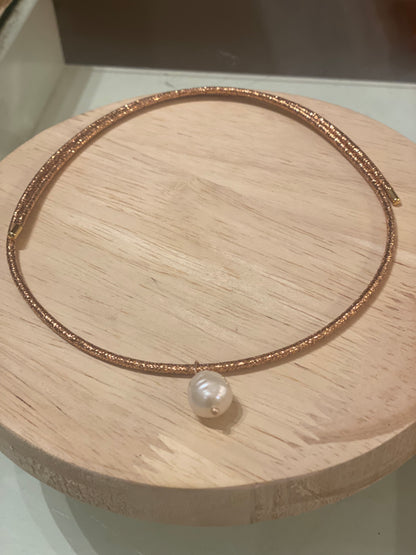 Girocolli magnetici con perle di fiume