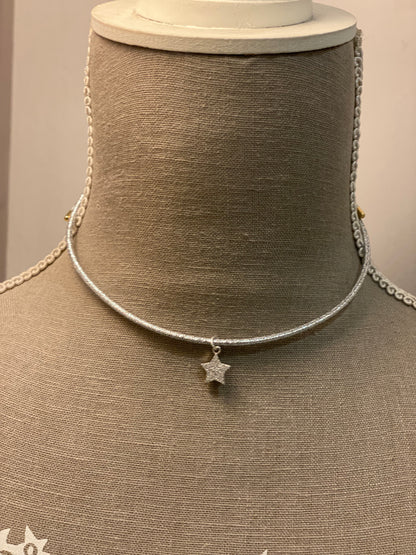 Girocolli magnetici con pendente in zirconi