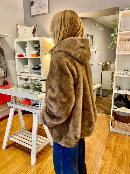 Giacca ecopelliccia caramello