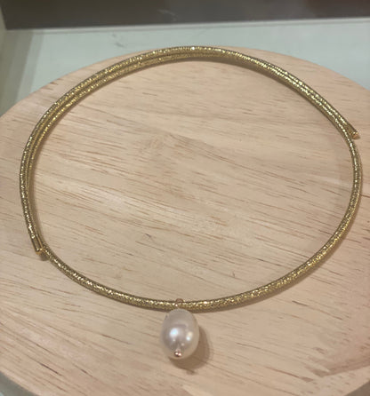 Girocolli magnetici con perle di fiume