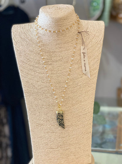 Collana lunga - Corno in pietra grande